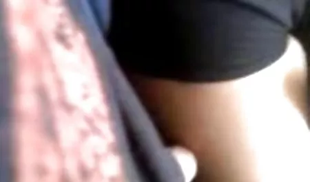 Leah Gotti炫耀她的灵活性和邋！！