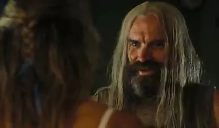 醉欧洲家庭主妇尝试女同志4some