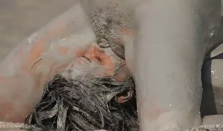 Capri Cavanni，Lexi Belle，Mia Malkova和Rachel Roxxx分享了迪克