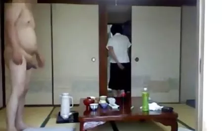 宝贝与大奶八月艾姆斯性感色情明星